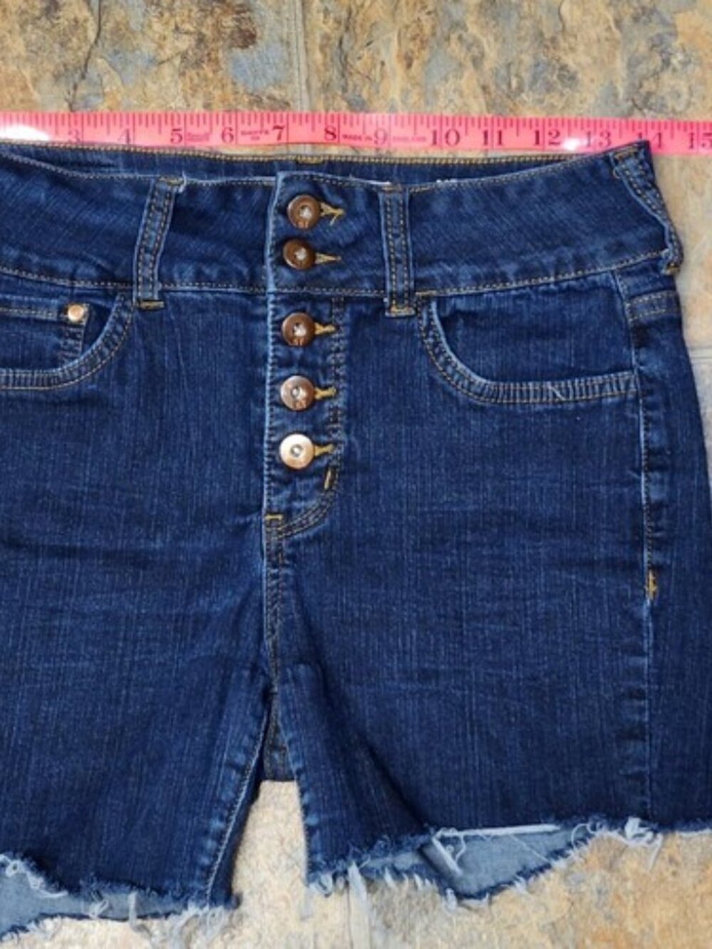 !iT Helena High Rise Skinny Button Up Jean Shorts SZ 6